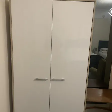 Emerald Konukevi York